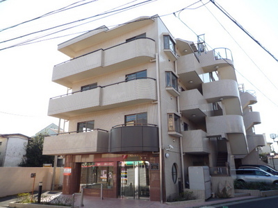 Building appearance. 5-storey apartment of reinforced concrete!