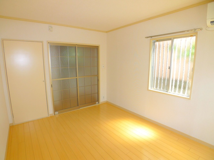 Living and room. ☆ Able If brokerage commissions 0.525-month ☆