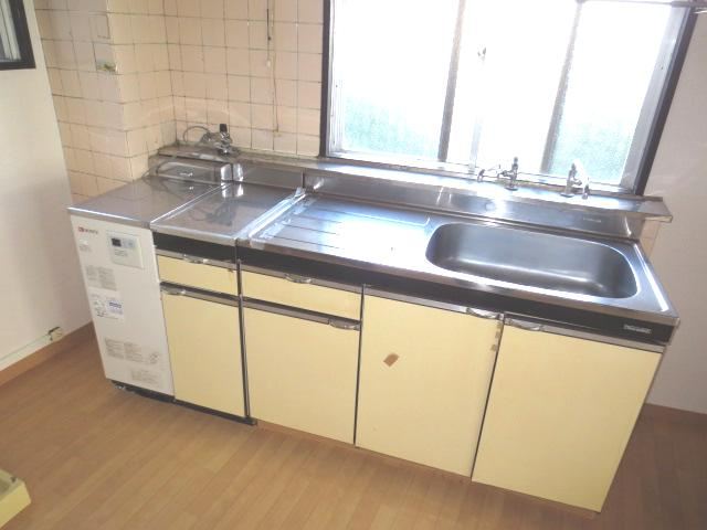 Kitchen. Spacious kitchen There is cooking space! !