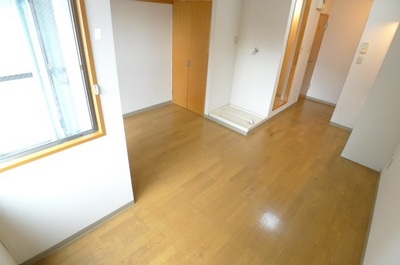 Living and room. Western-style 8 pledge