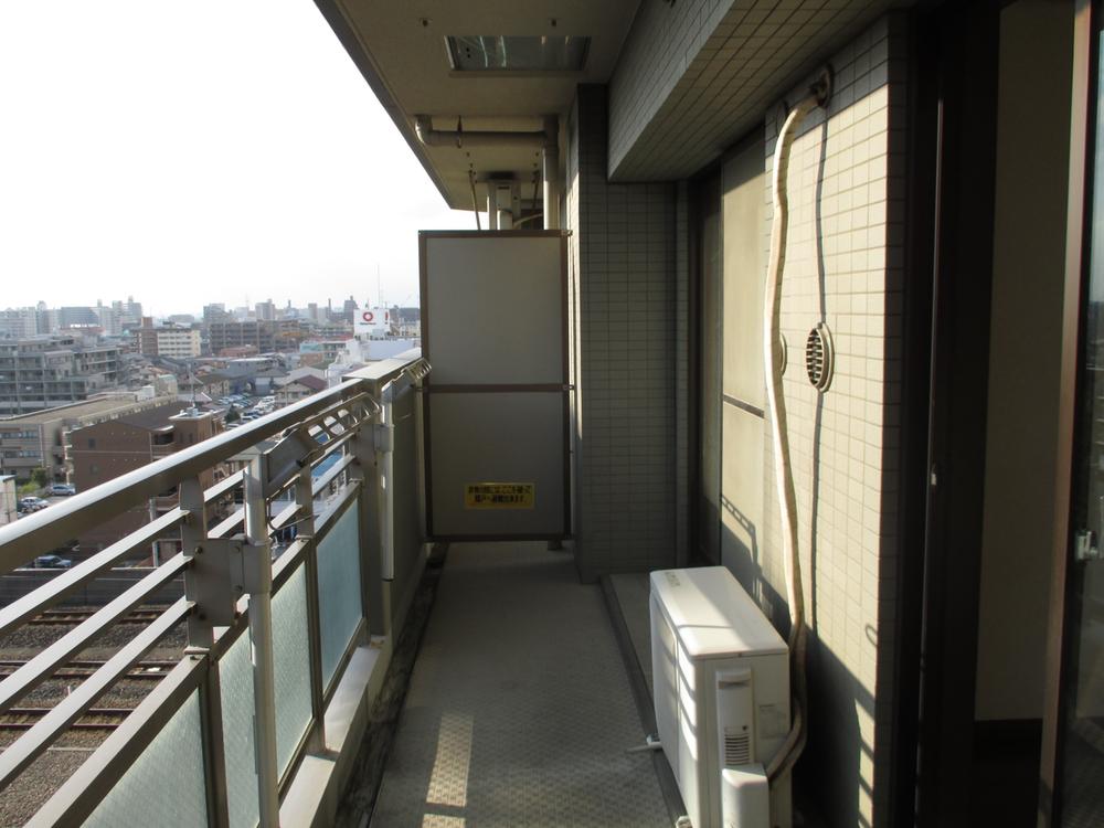 Balcony. Good per sun balcony (2013 November shooting)