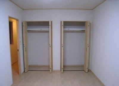 Receipt. I poked closet 2