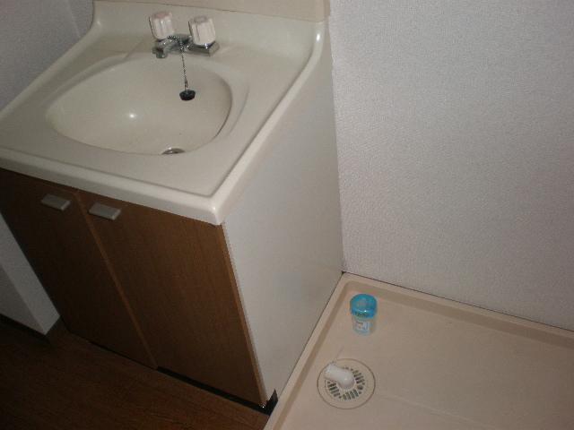 Washroom. There are dressing room