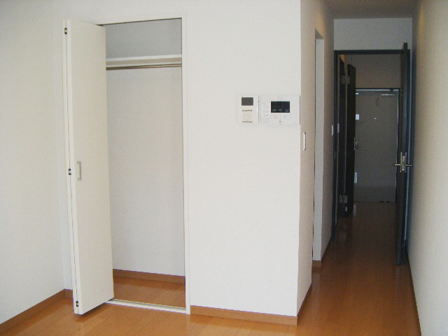 Other room space. With closet