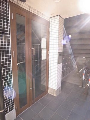 lobby. auto lock. It's necessities for women