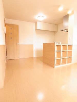 Living and room. How to use here of the room is up to you ☆