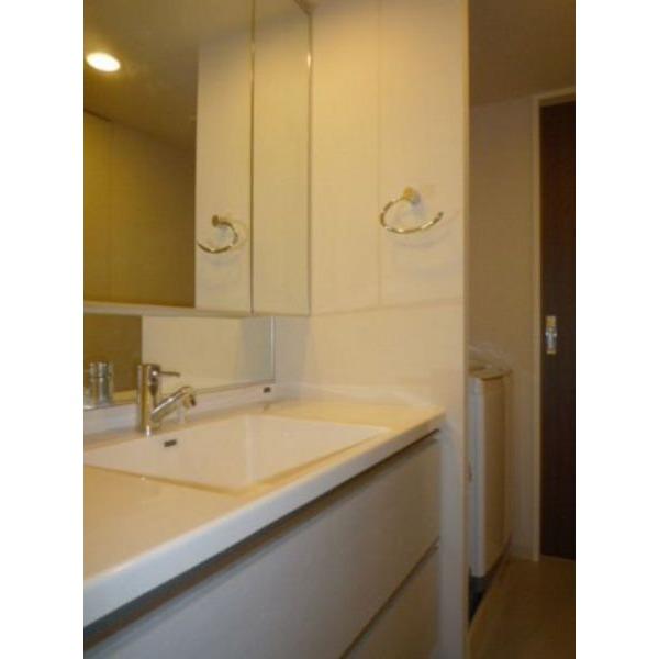 Wash basin, toilet