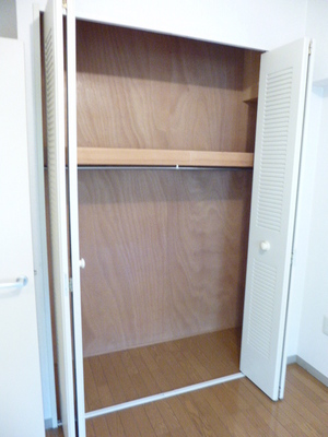 Receipt. Western-style closet