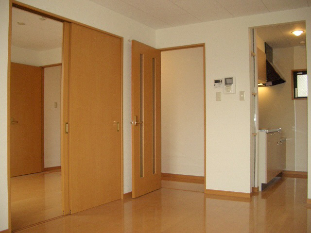 Living and room. All rooms are Western-style