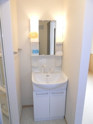 Washroom. Independent wash basin ☆