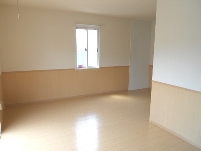 Living and room. Western is ☆