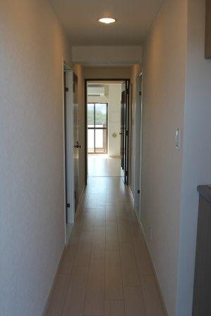 Entrance. Interior visible from the front door
