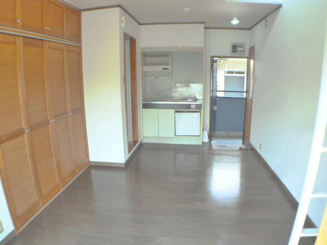 Living and room. Storage also it's very wide.