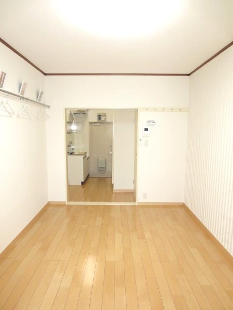 Living and room. Women also recommended ☆