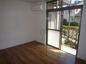 Living and room. It has a terrace