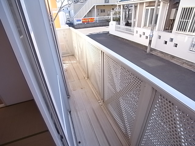 Balcony. And Jose pat futon, It will be fluffy.