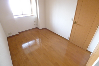 Living and room. Western-style 5.8 Pledge