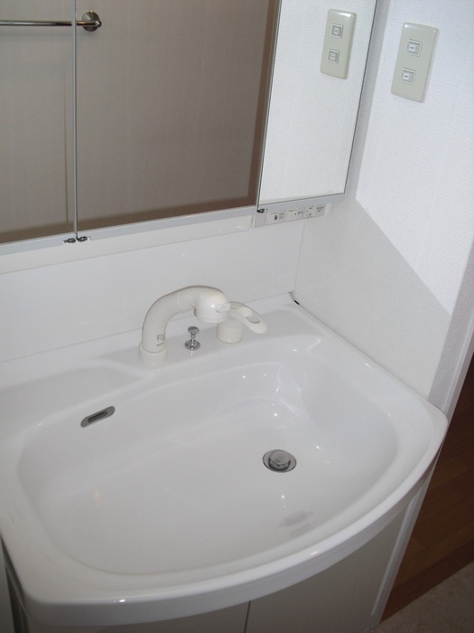 Washroom. ☆ Able If brokerage commissions 0.525-month ☆