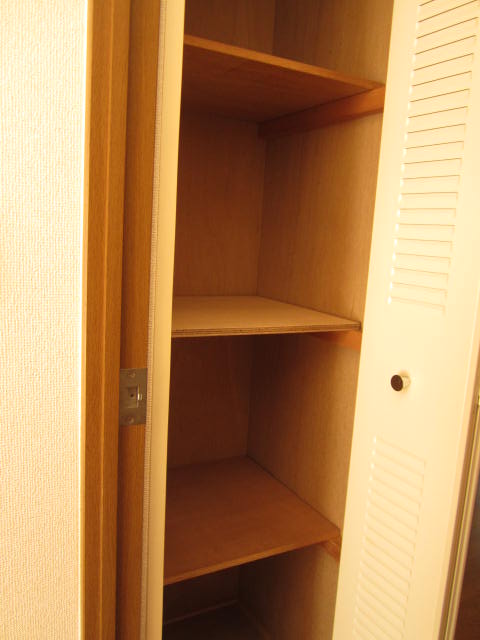 Receipt.  ☆ Storage with a movable shelf in the hallway ・ With door ☆