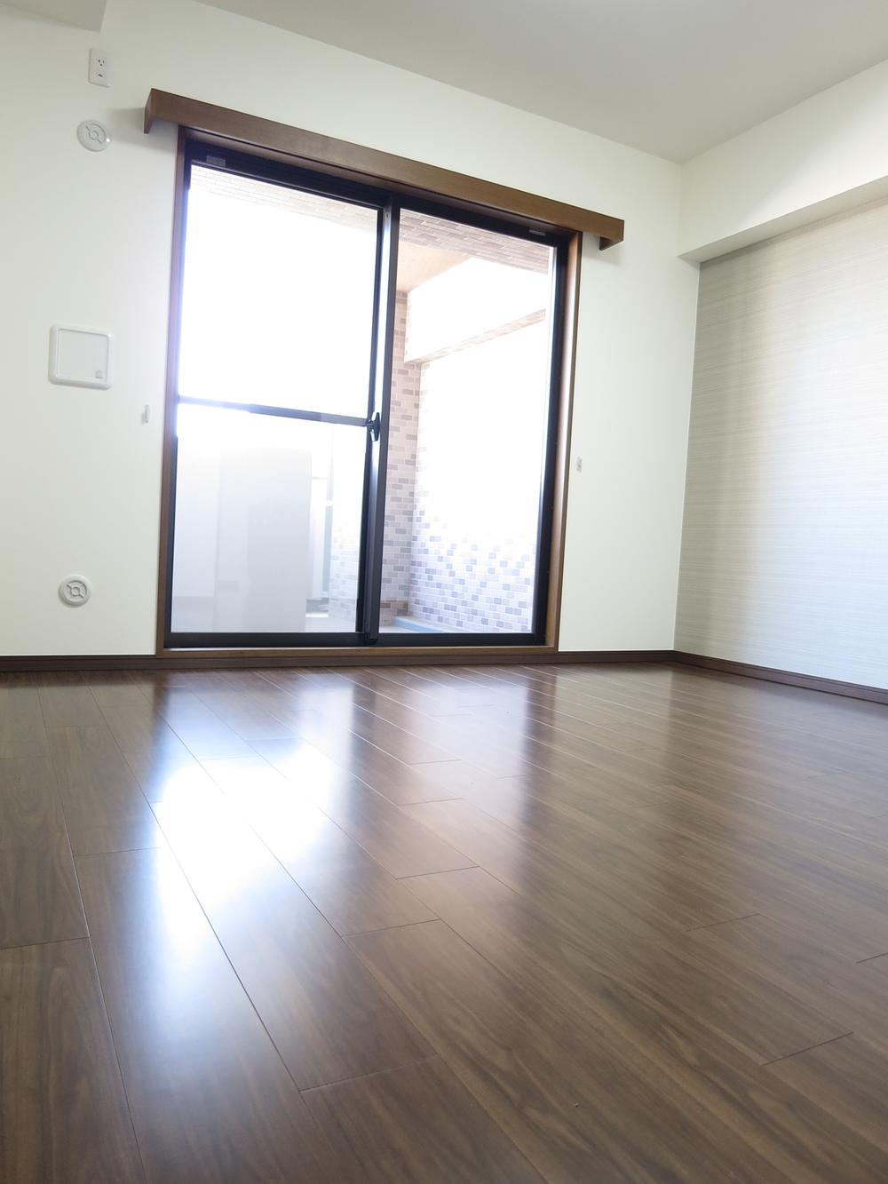 Other introspection.  ☆ dining ☆