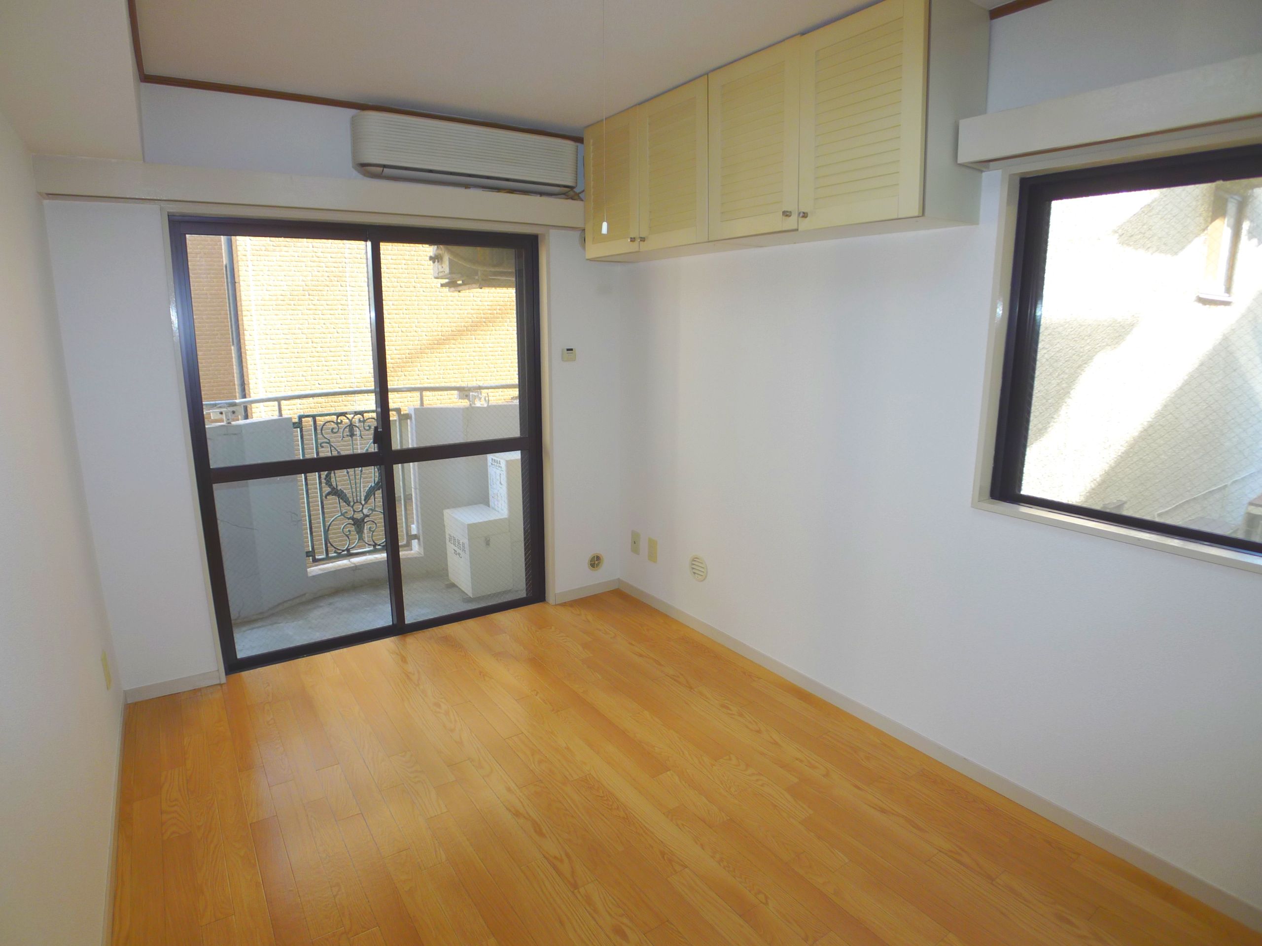 Living and room. ☆ Able If brokerage commissions 0.525-month ☆