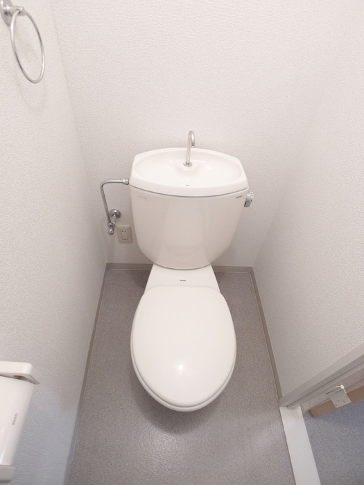Toilet. ☆ Able If brokerage commissions 0.525-month ☆