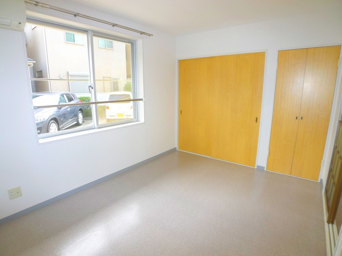 Living and room. ☆ Able If brokerage commissions 0.525-month ☆