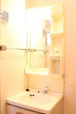 Washroom. It is the washstand ☆