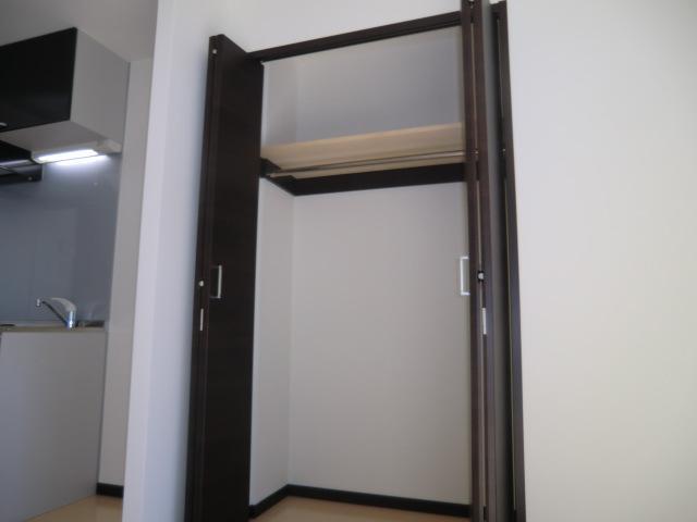 Receipt. Spacious storage of depth is also popular