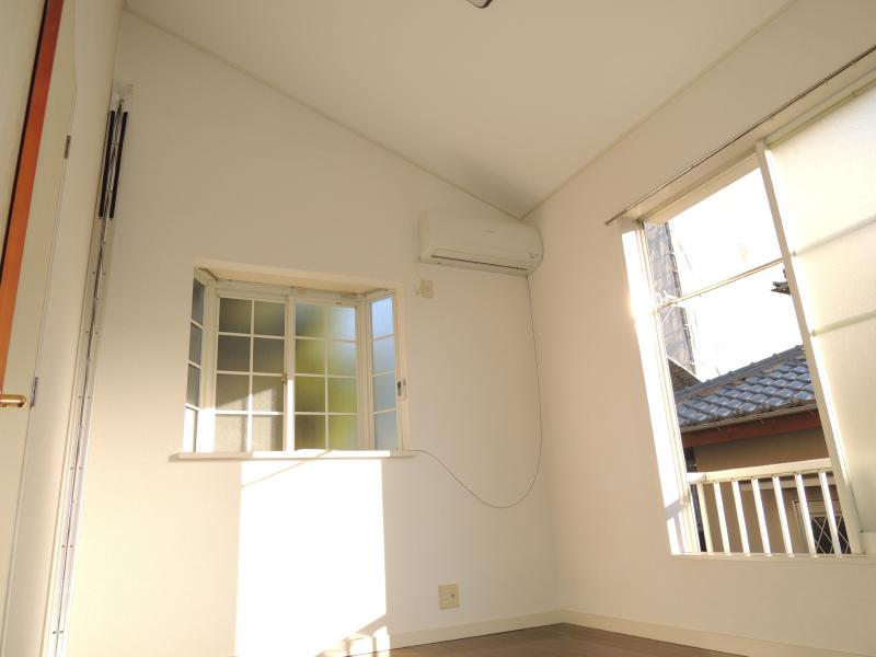 Living and room. Two-sided lighting in the southwest angle room dwelling