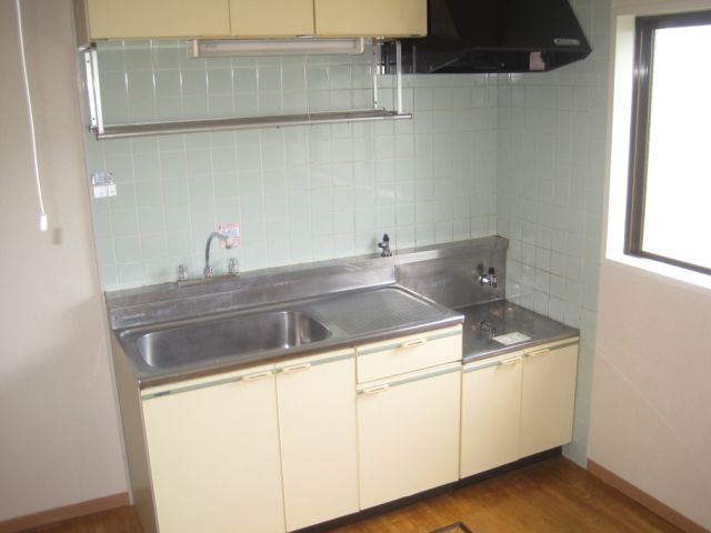 Kitchen. Easy-to-use large kitchen!