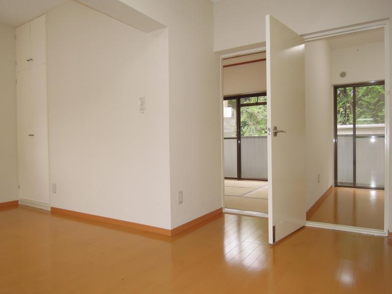 Living and room. Family is recommended of the room.