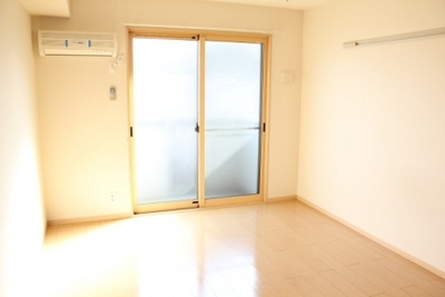 Living and room. South-facing bright Western-style ☆