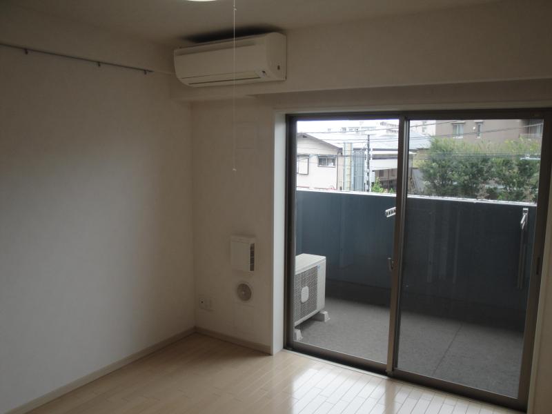 Living and room. It is a clean room