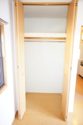 Receipt. Storage is also worry many person also luggage plenty! 