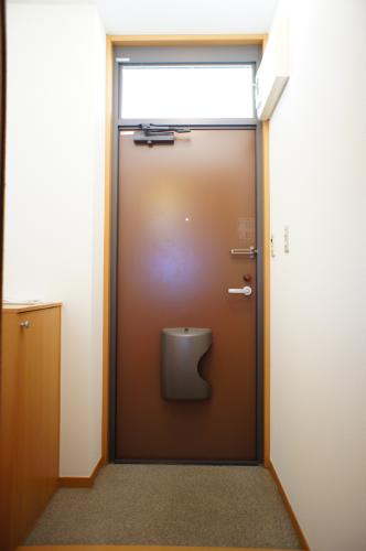 Entrance. Entrance also spacious! 