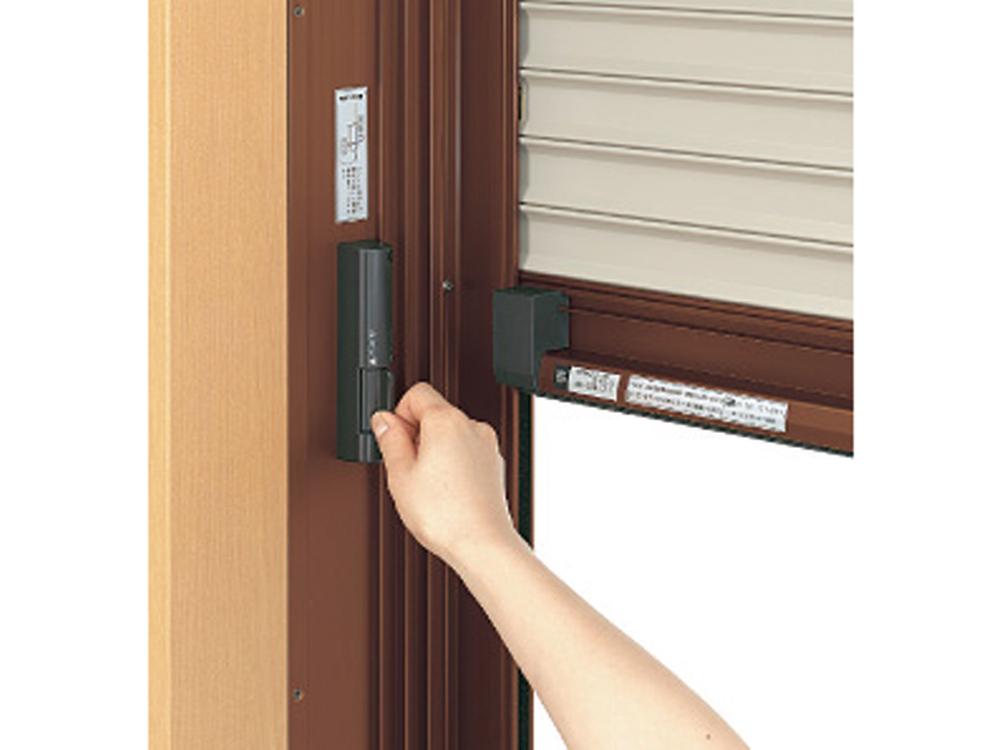 Model house photo. Electric shutter