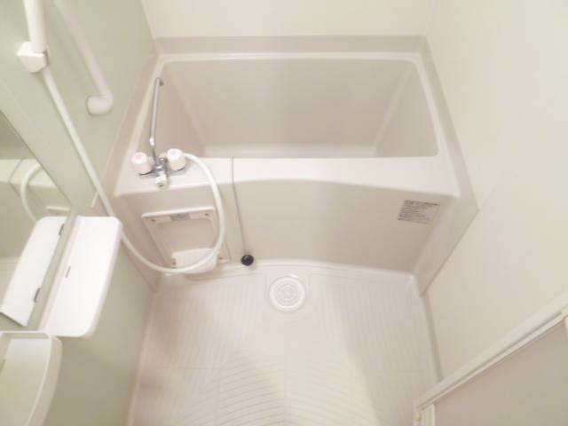 Bath. With bathroom dryer