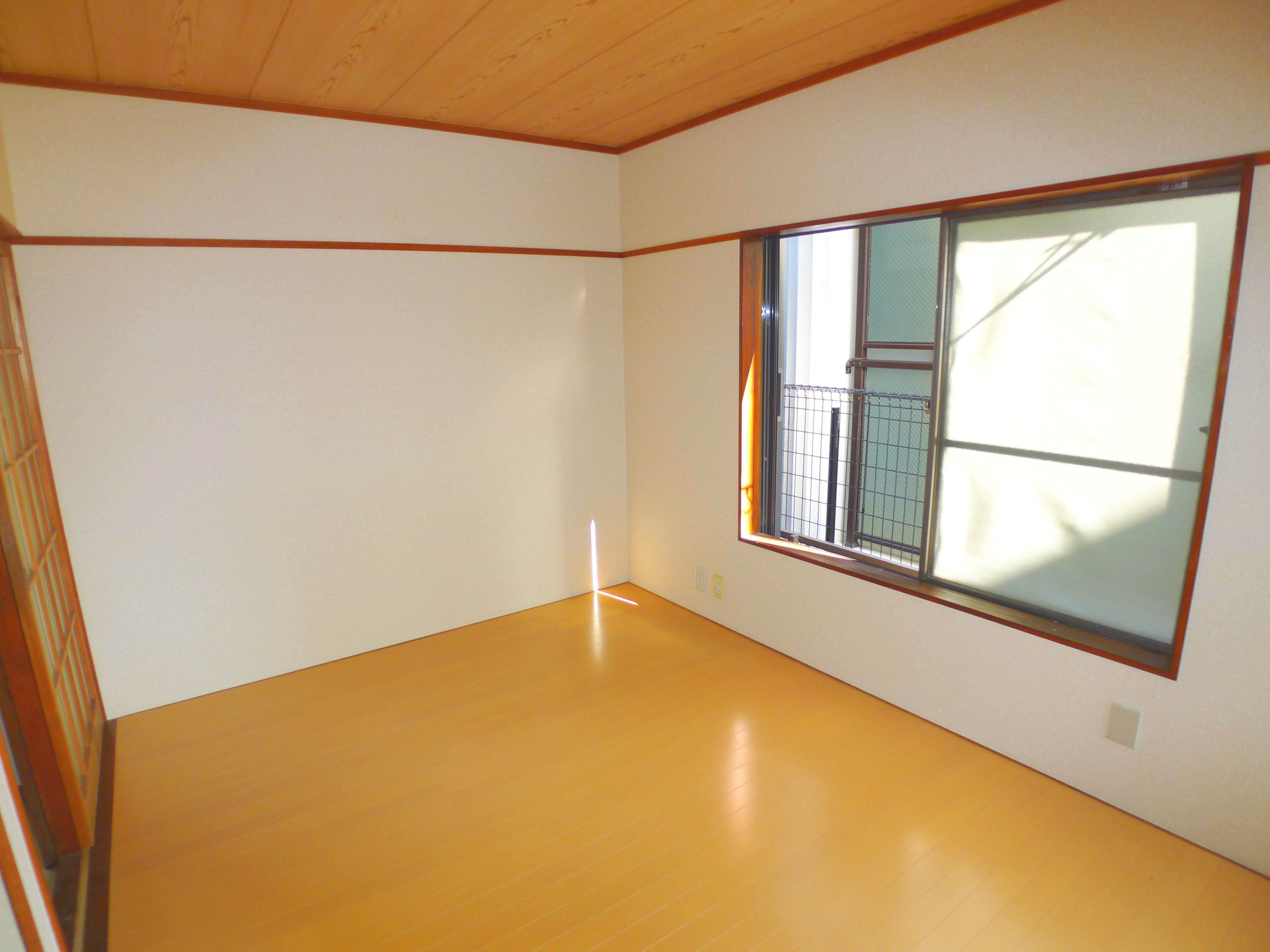 Living and room. ☆ Able If brokerage commissions 0.525-month ☆