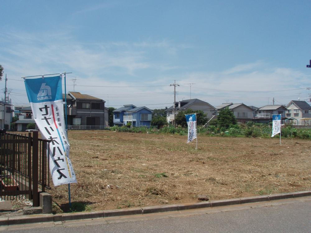 Local photos, including front road. Local (September 2013) Shooting