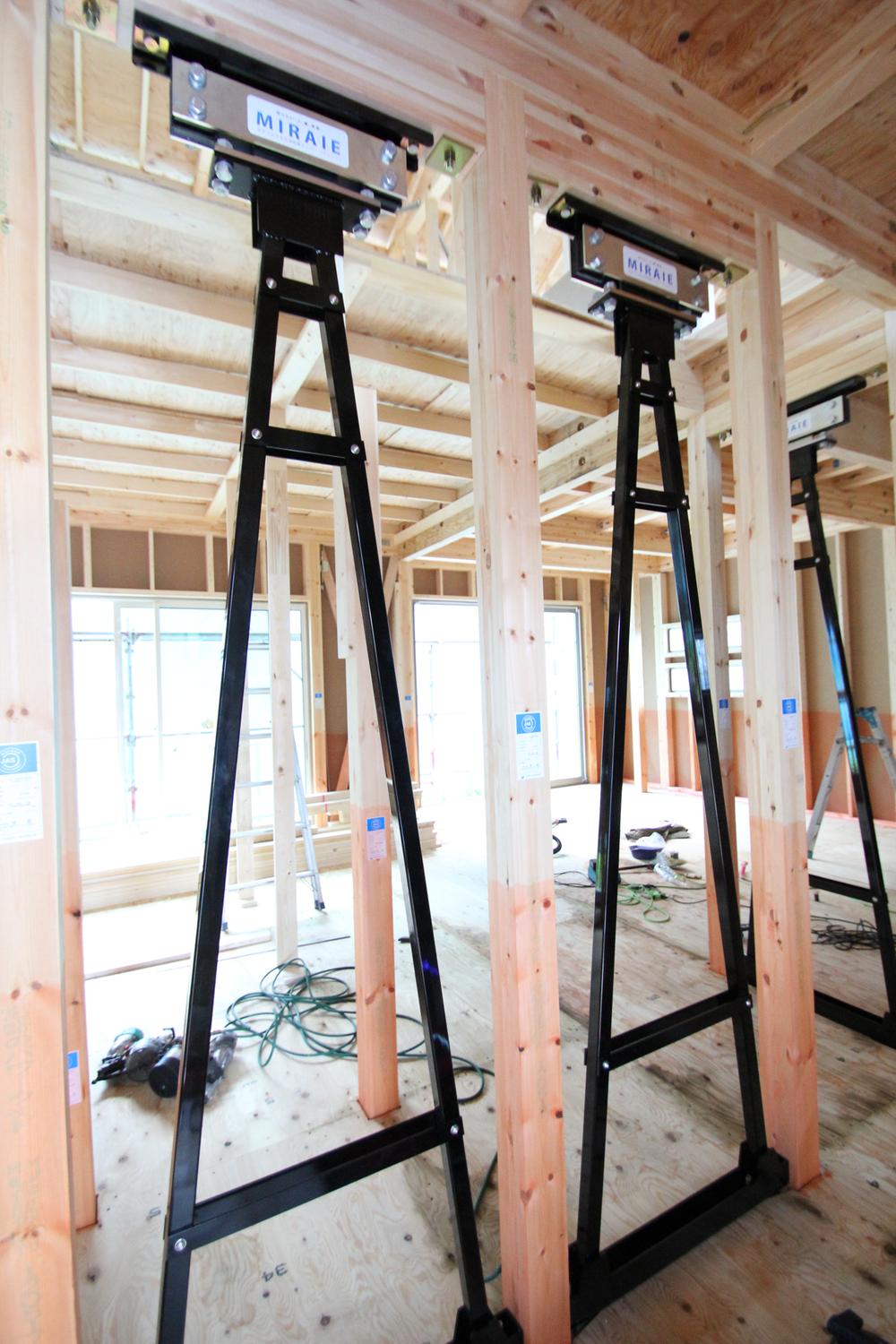 Other. Seismic equipment standard feature of the peace of mind