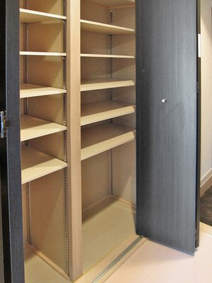 Other Equipment. Clean around the entrance in the shoe box!