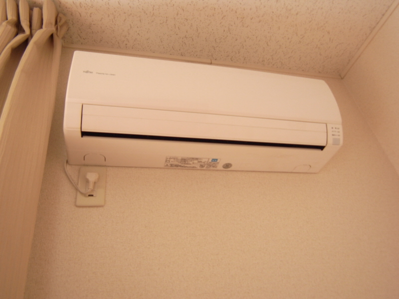 Other Equipment. There is of course also air conditioning!