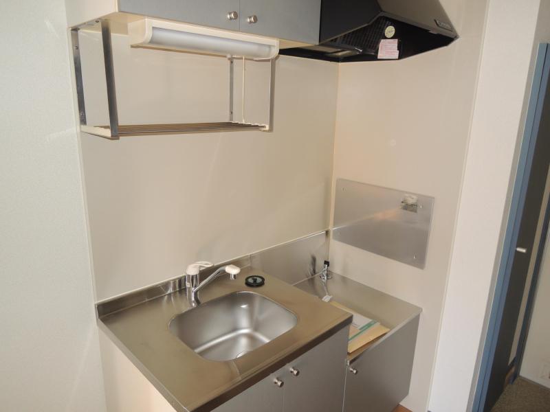 Kitchen. Two-burner gas stove installation Allowed