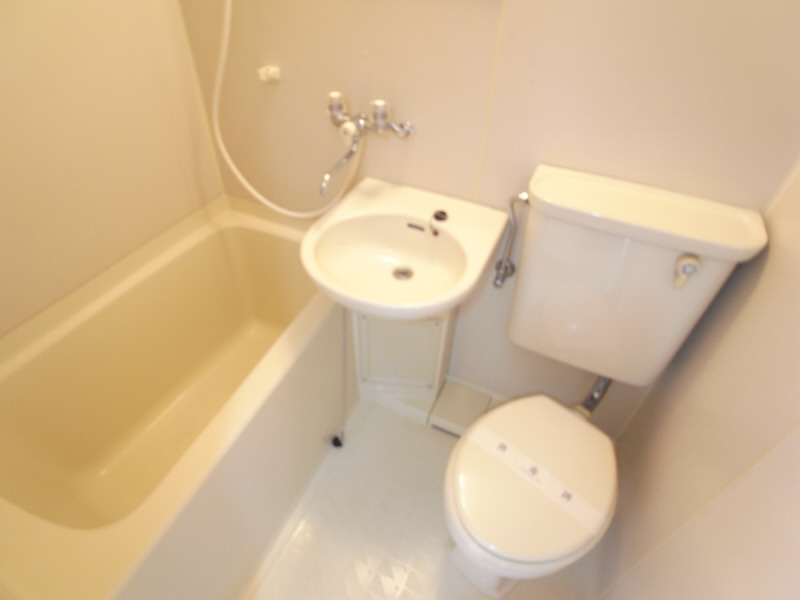 Bath. Function condensing 3-point unit bus!