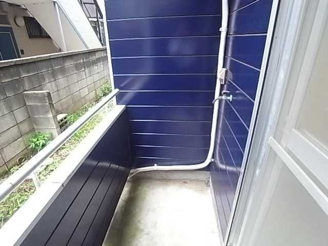 Balcony. Let's put in a planter