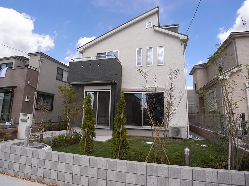Building plan example (exterior photos). Building plan example Building price 14 million yen, Building area 92.57 sq m