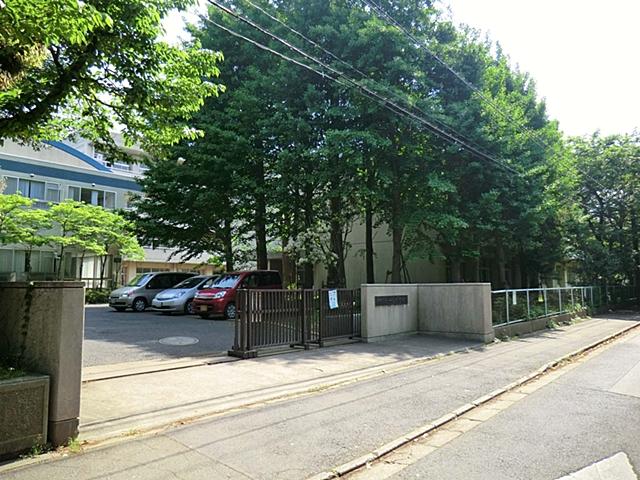 Junior high school. Gyoda 950m until junior high school