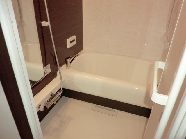 Bathroom. Bathroom timeless in simple brown and white