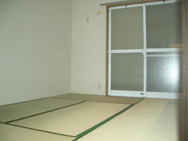 Other room space. It is also clean and comfortable tatami ☆
